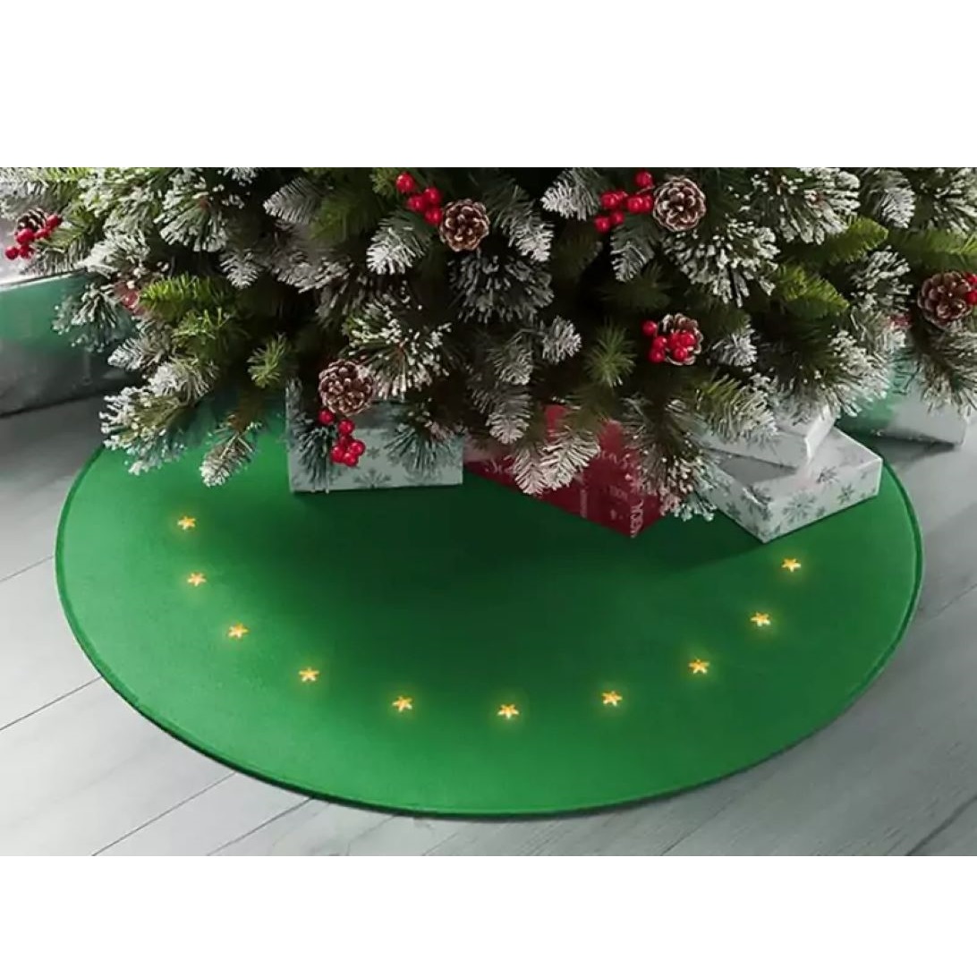 Koberec zelený, s hviezdičkami, 22 LED, teplá biela, 2xAA, 90 cm