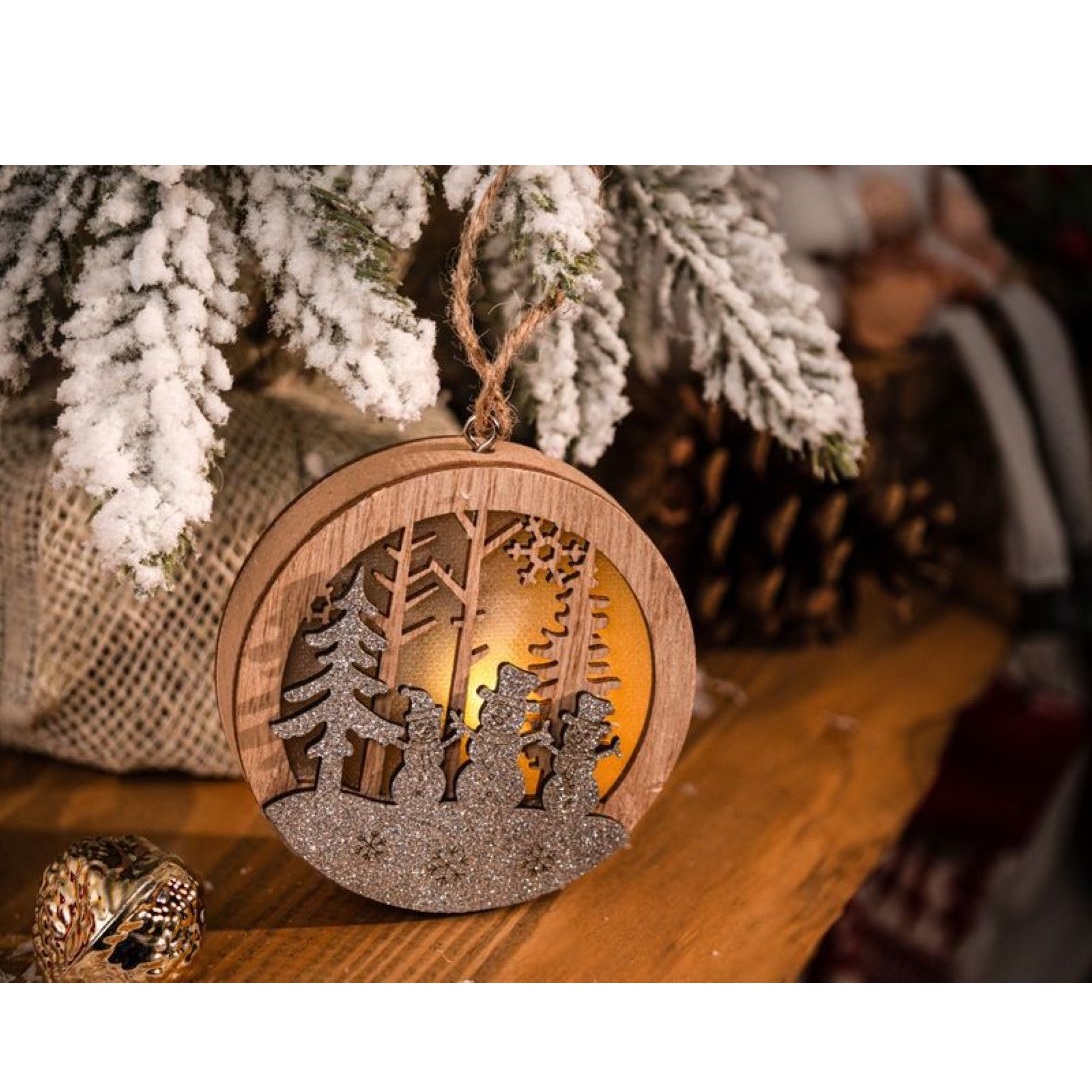 Snehuliak v guli, LED, závesná, MDF, 8,5x2x8,5 cm